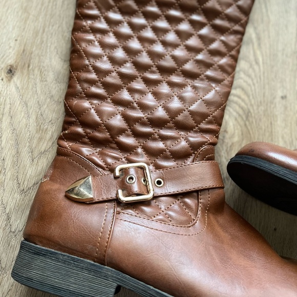 Quilted Riding Boots - Picture 3 of 3